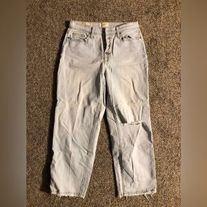 Women’s Universal Thread Vintage Straight Leg Jean, size 6/28R